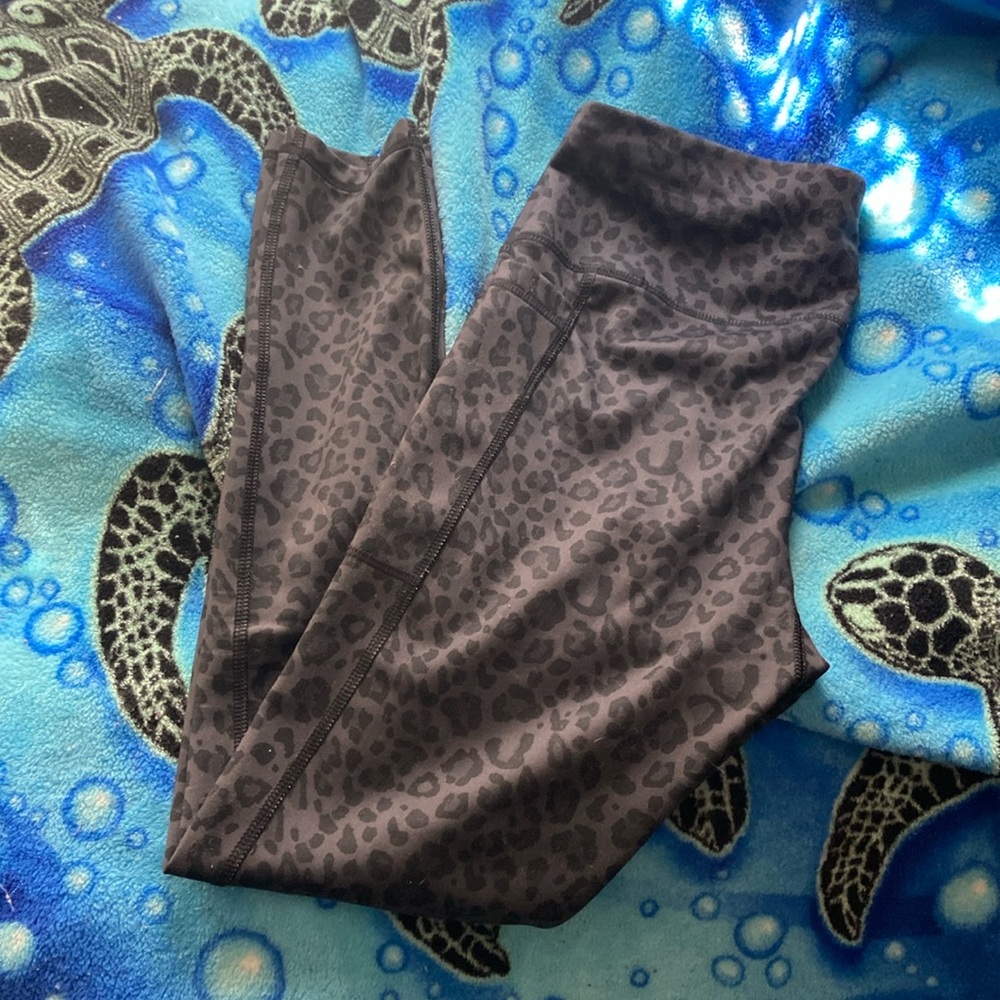 Cheetah print leggings